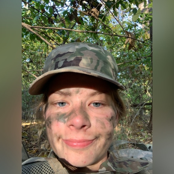 Meet your Posher, Hannah - Picture 6 of 11